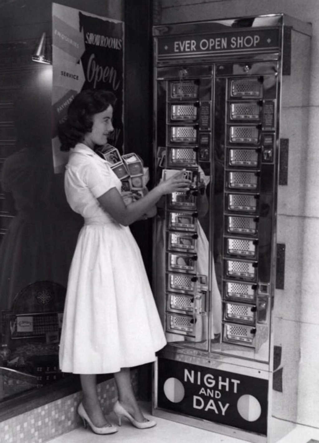Lightbulb vending machine